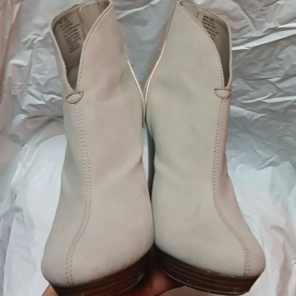 Jennifer Lopez Women's Cream Wedge Ankle Boots Size 7